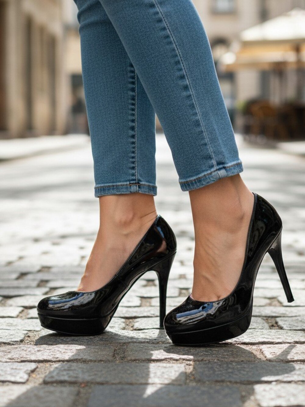 Guess "Andrea" Black Patent Classic Pumps